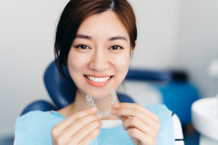 Do you want to know why you need a retainer after your braces are off? Ask your orthodontist these six questions to prepare:
