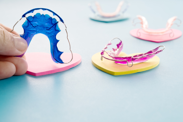 What Should I Do if I Have a Broken Retainer?